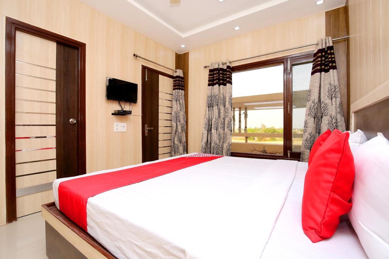 Oyo Flagship Armaan Resort Shāhpur Exterior foto